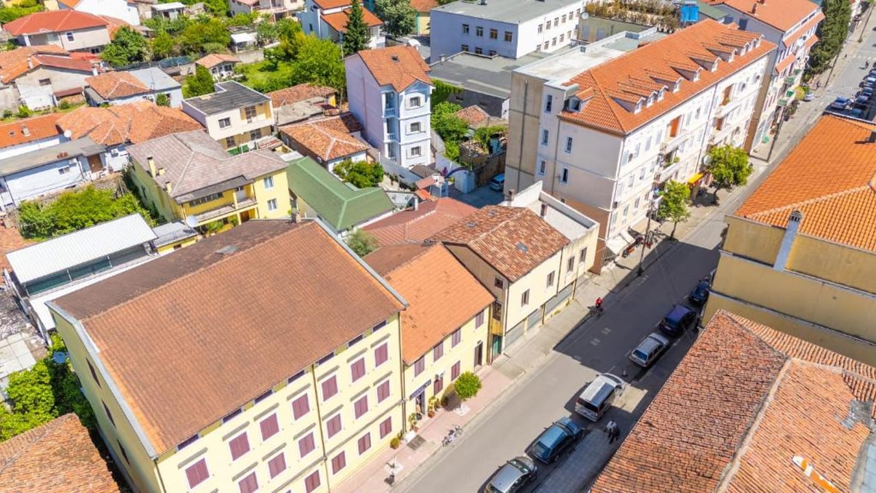 Hotel Shkodra L