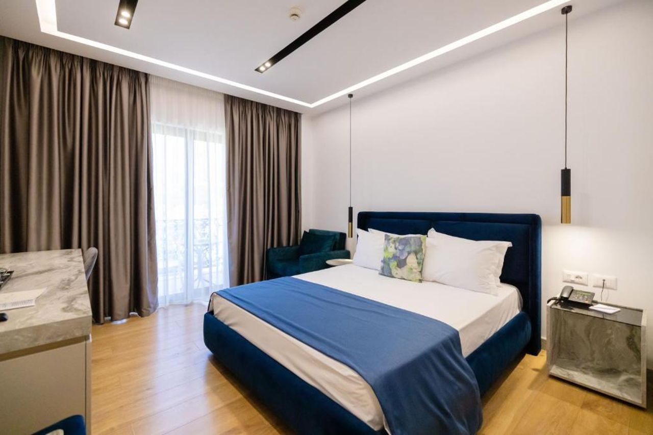 Chimaera Hotel