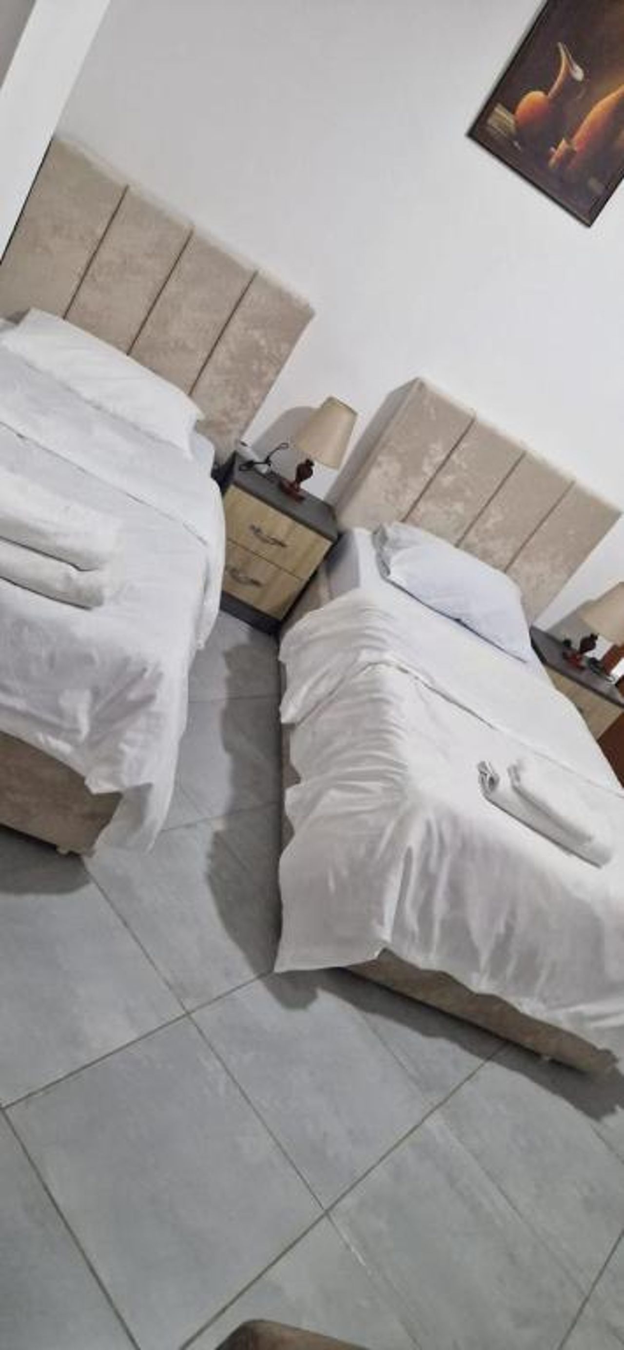 Bar-Restaurant-Hotel-Familja