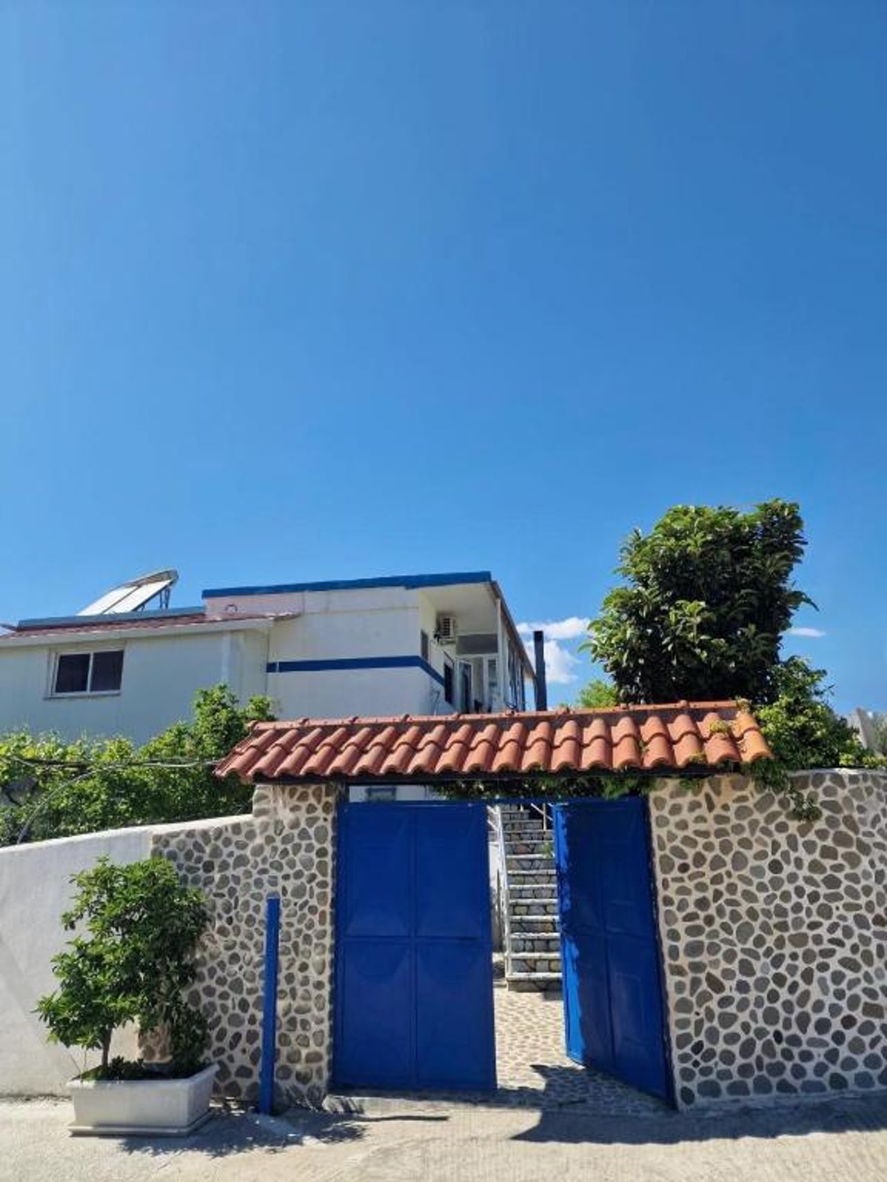 Guest House KrisHen