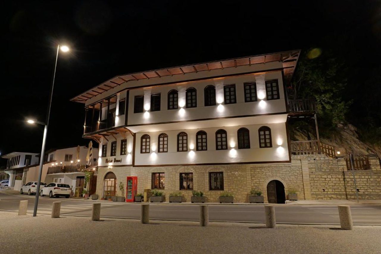 Hotel Demaj