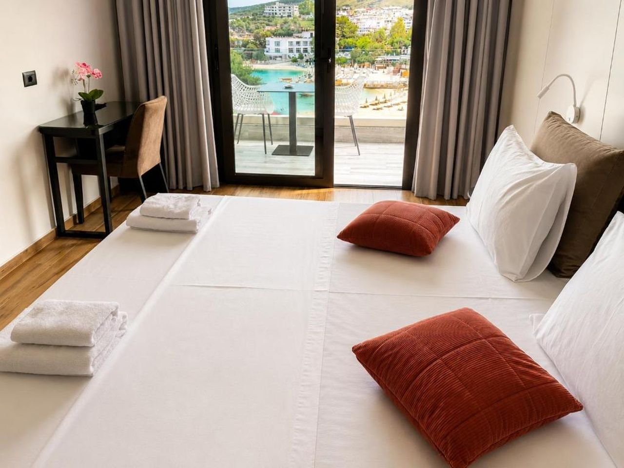Delight Hotel