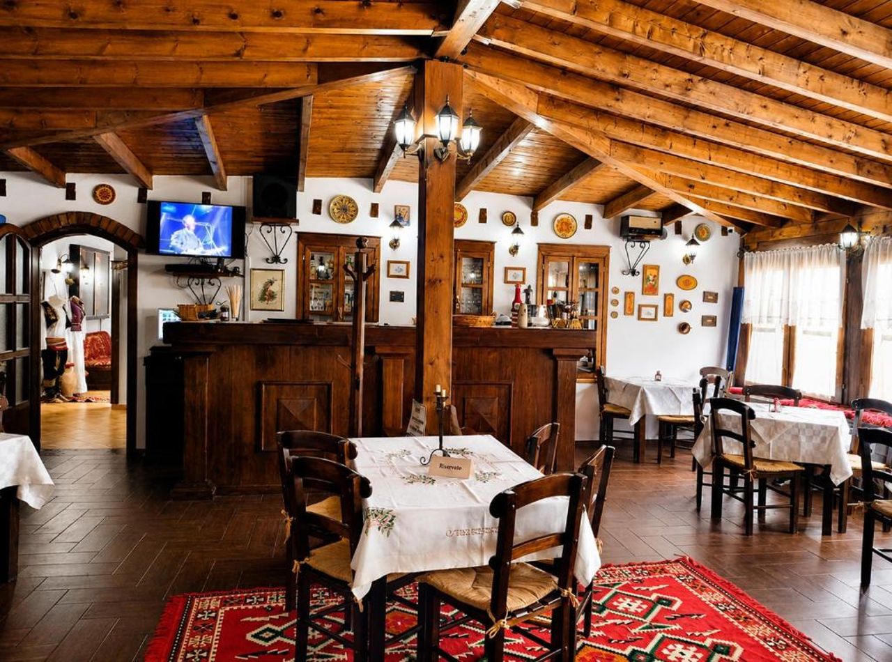 Guva Mangalem Boutique Hotel & Restaurant - Berat Old Town View