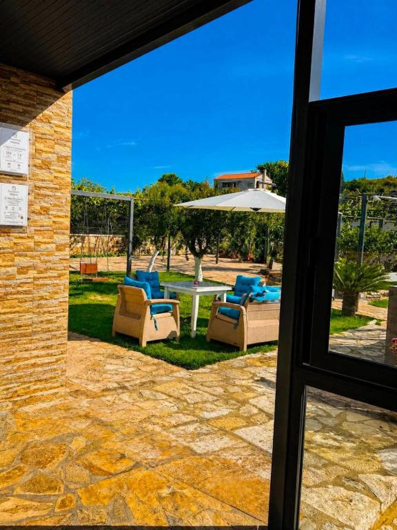 Belvedere Hotel & Suites