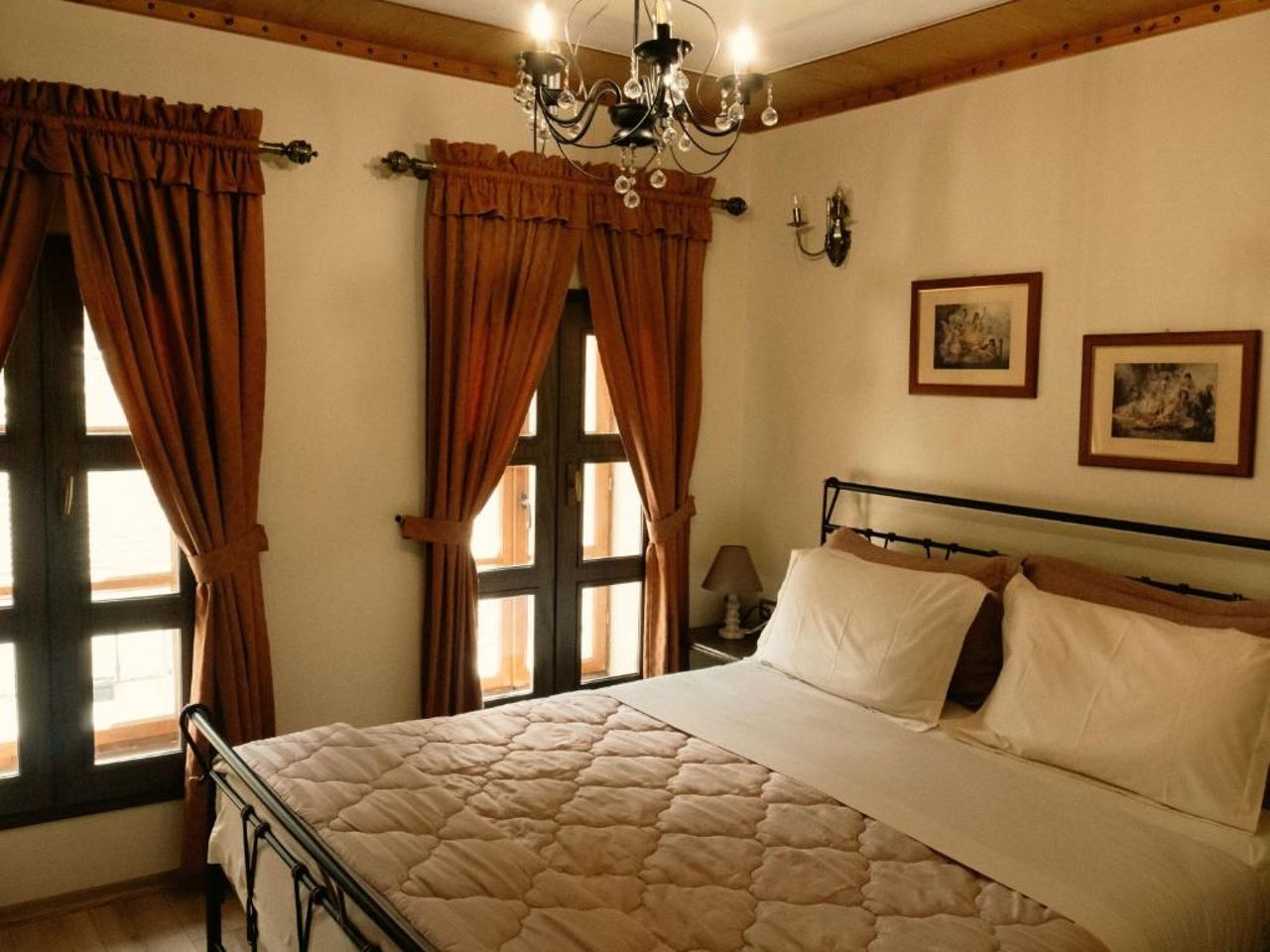Hotel SS KEKEZI