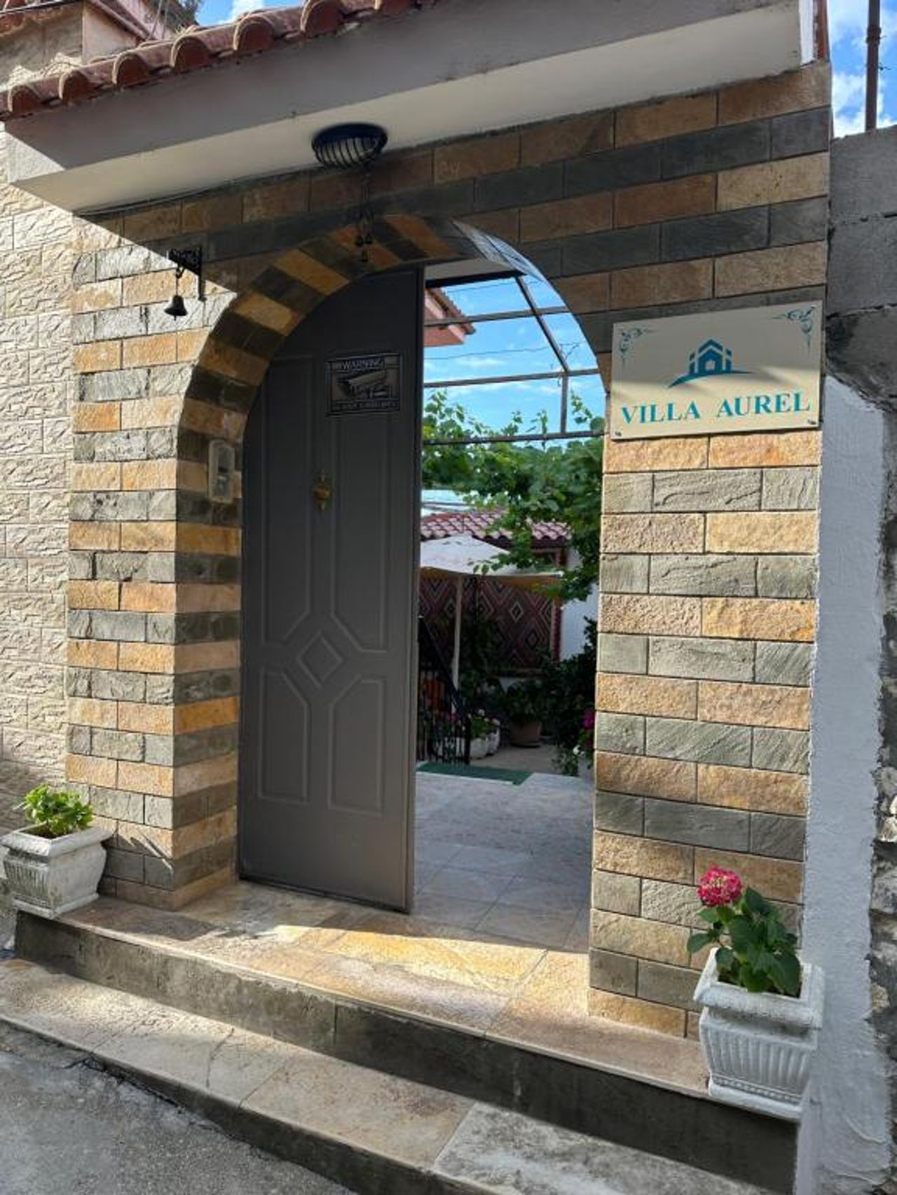 Villa Aurel