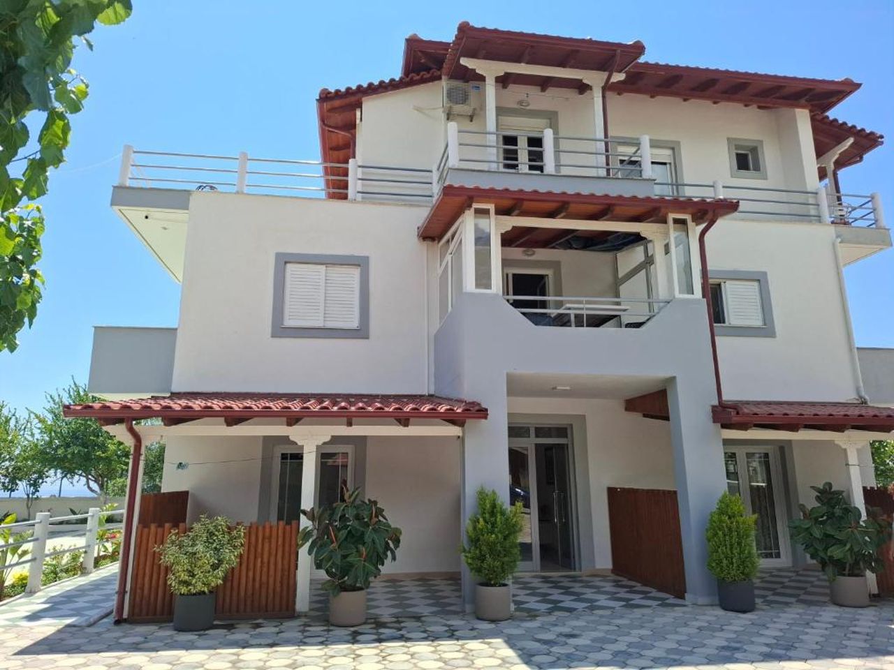 Yard Paradise Rooms Dhermi