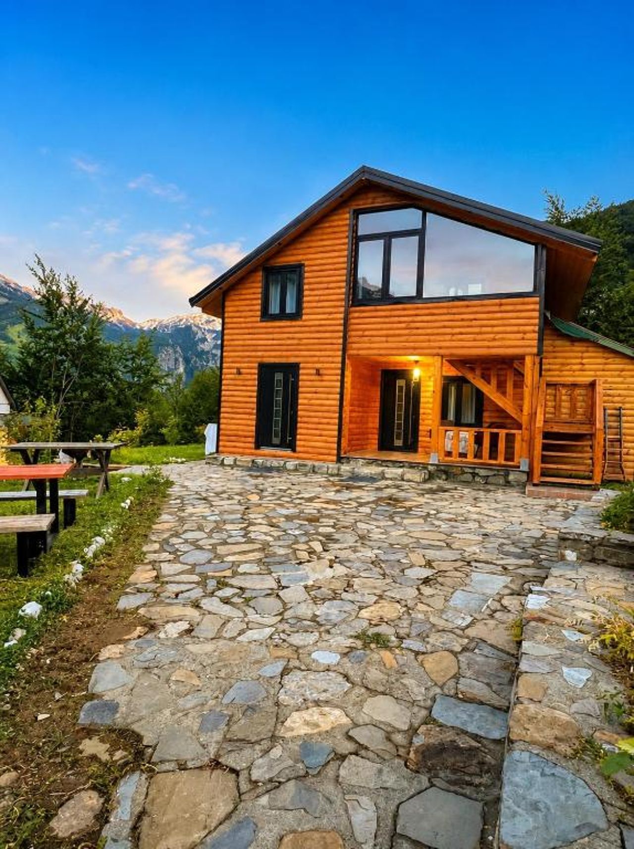 Guest House Astrit Villi