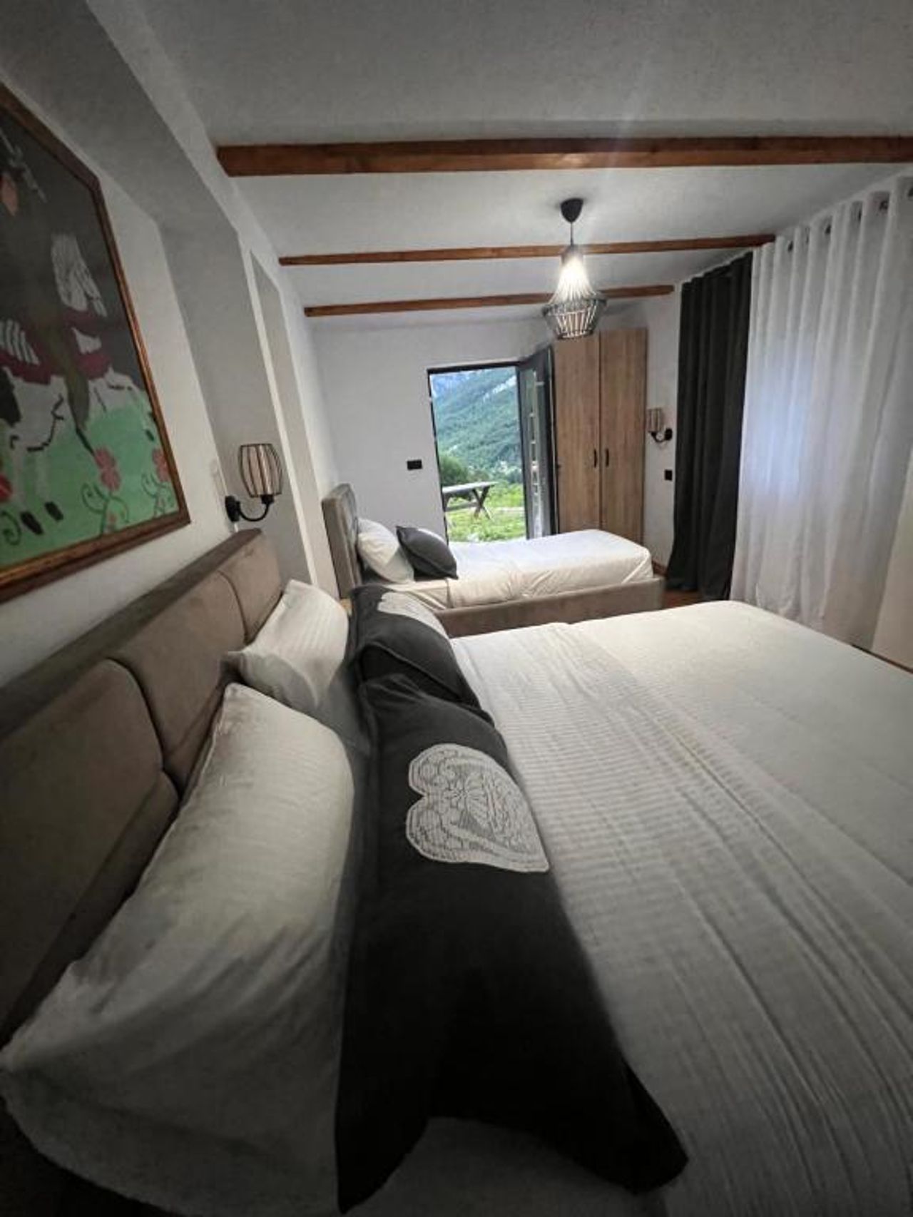 Guest House Astrit Villi