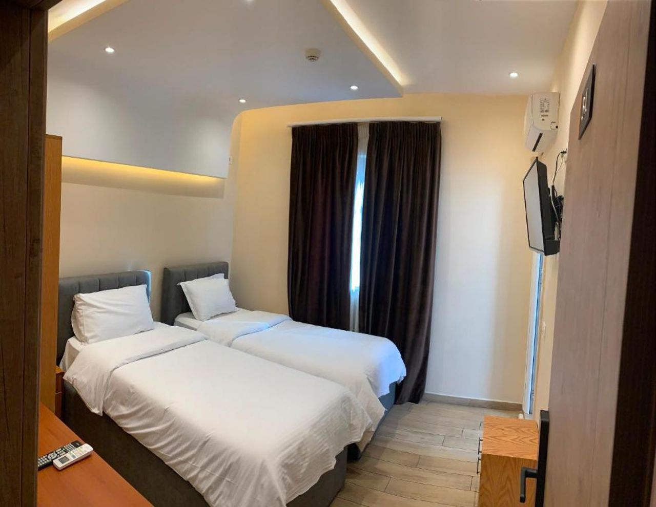 SR99 Hotel