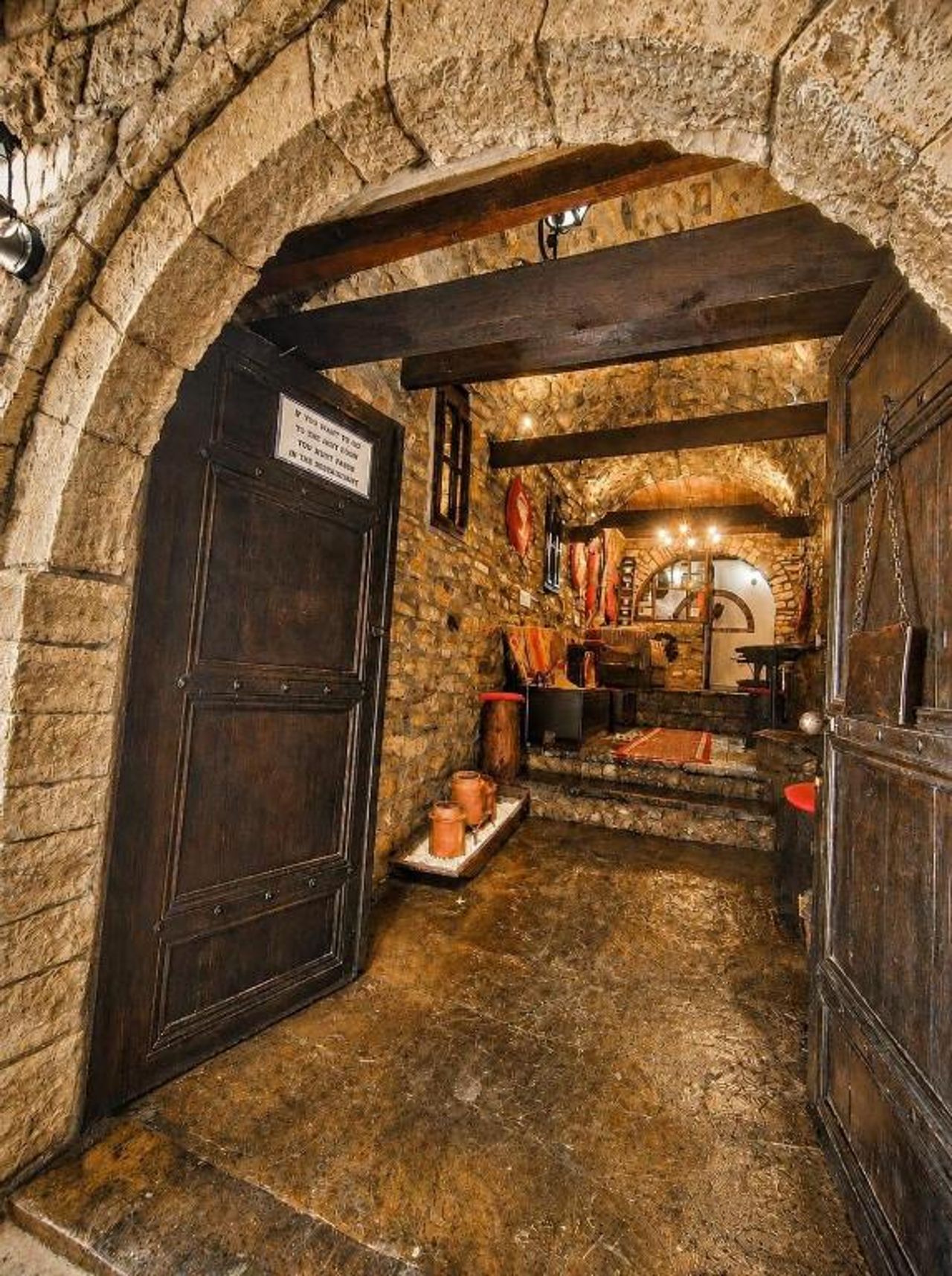 Guva Mangalem Boutique Hotel & Restaurant - Berat Old Town View