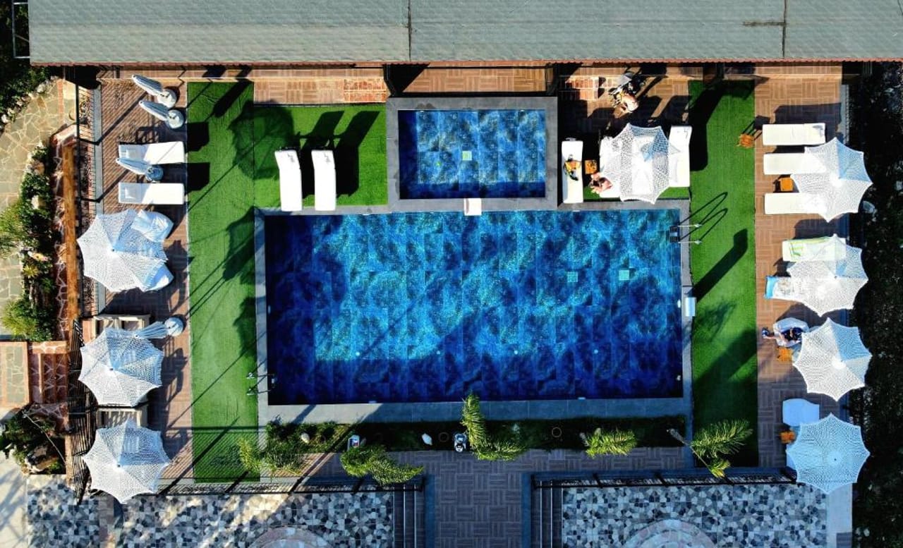 Limni Resort