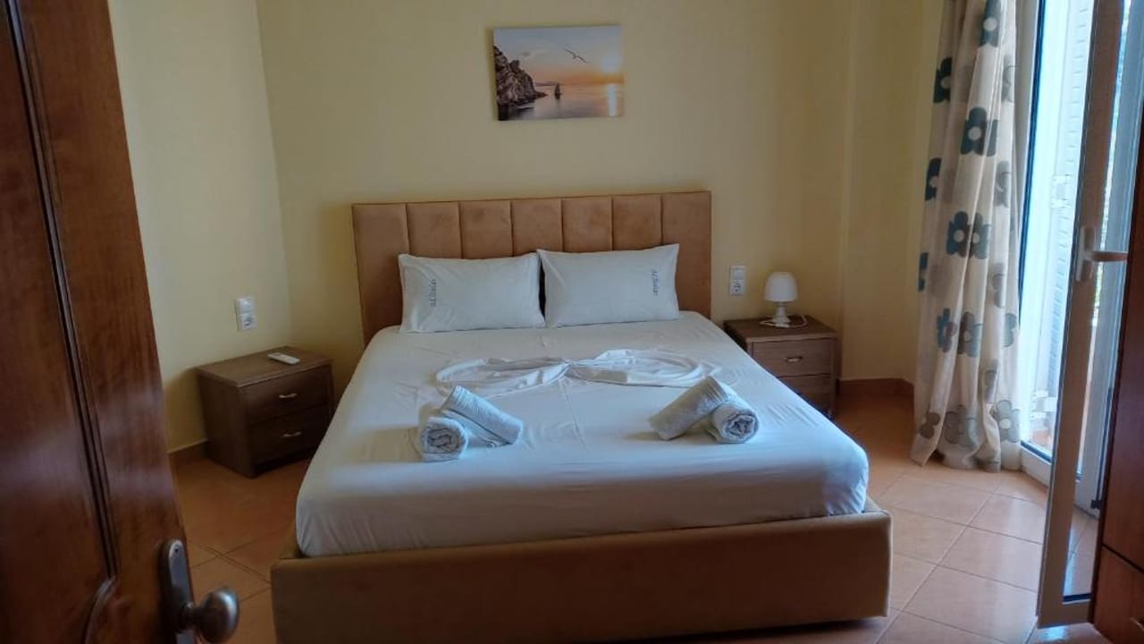 Magic Ionian Apartments & Rooms