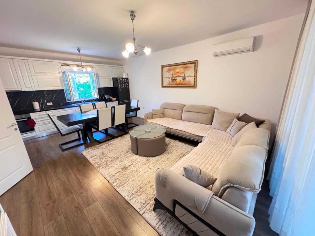Spacious house with a big garden and fire pit