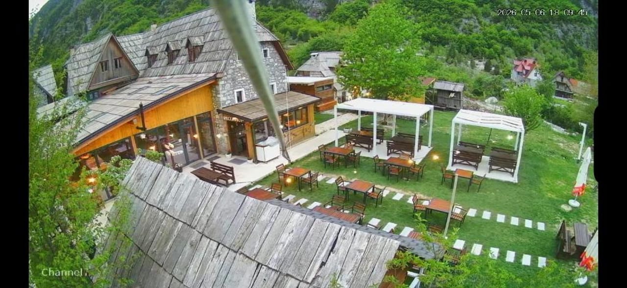 Shpella Guesthouse Theth