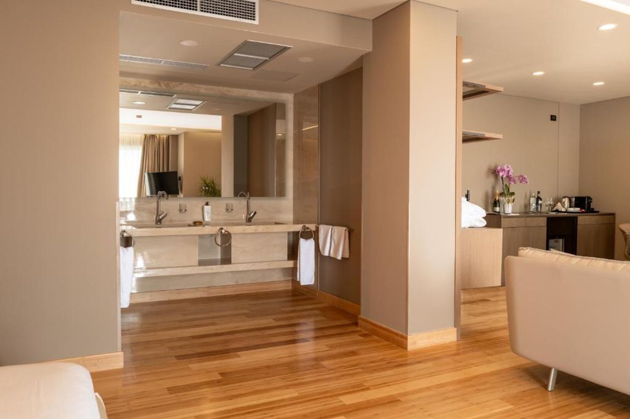 Kraal Hotel Vlore