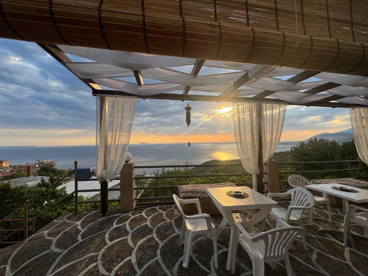 Rooms to let Spiropali