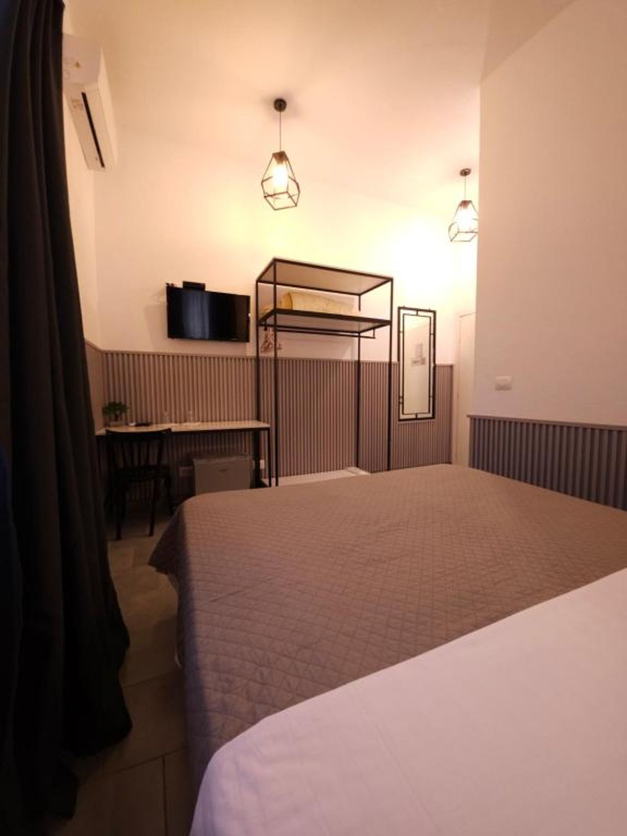 Hotel Antigone