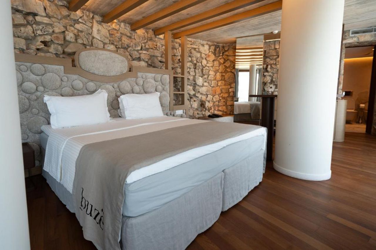 Buzë Boutique Hotel