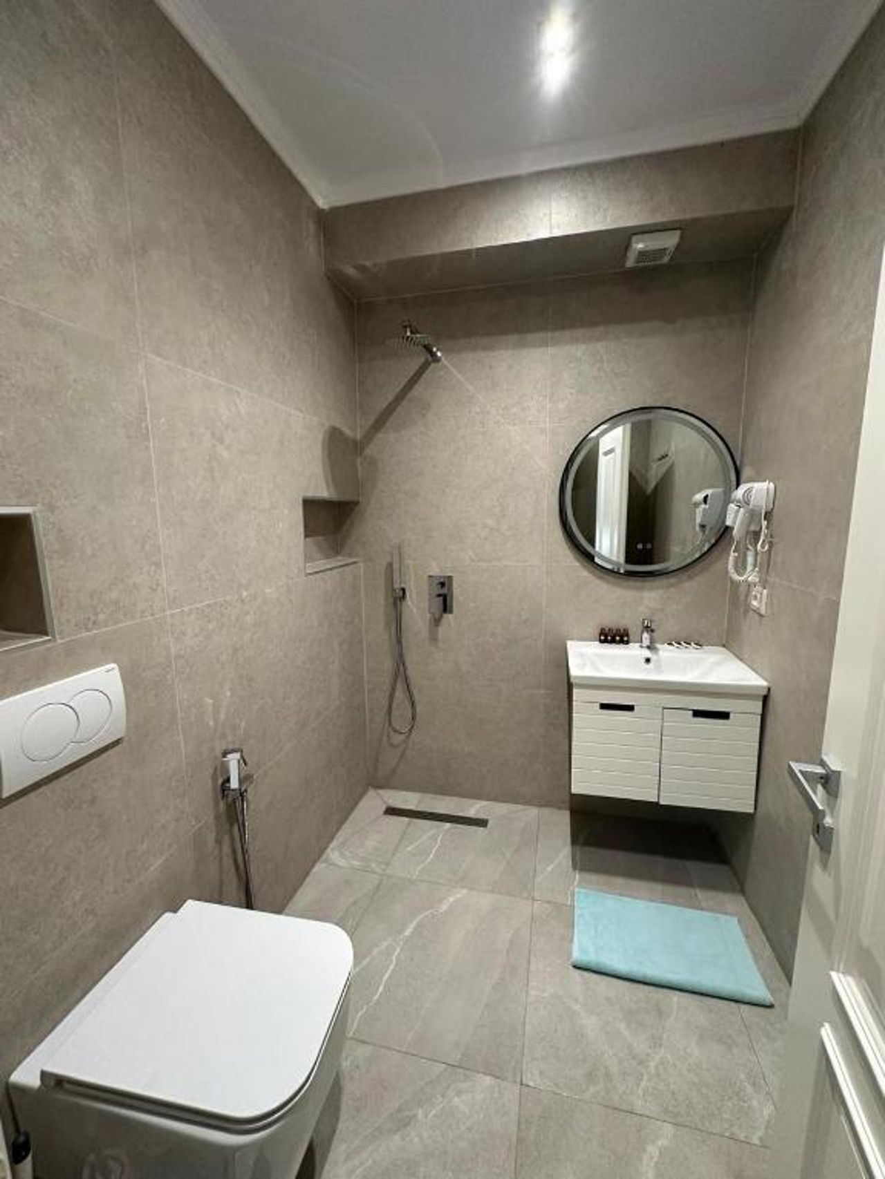 Prince Hotel