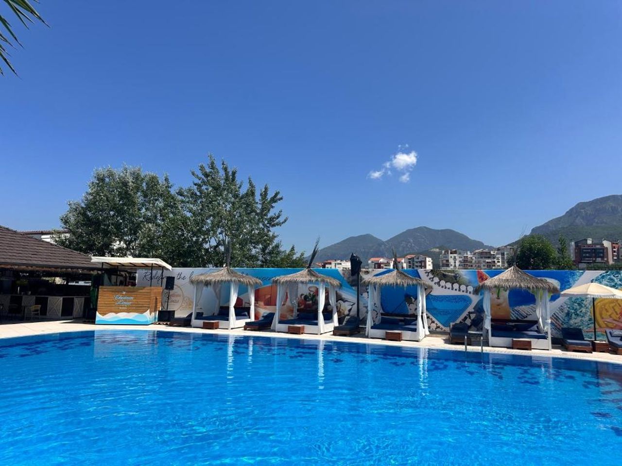 Chateau Linza Resort