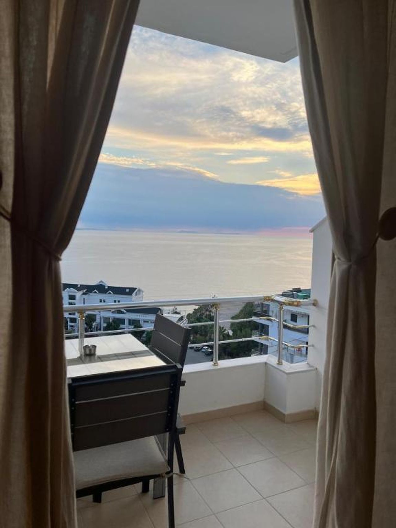 Bluemoon Suites Sarande