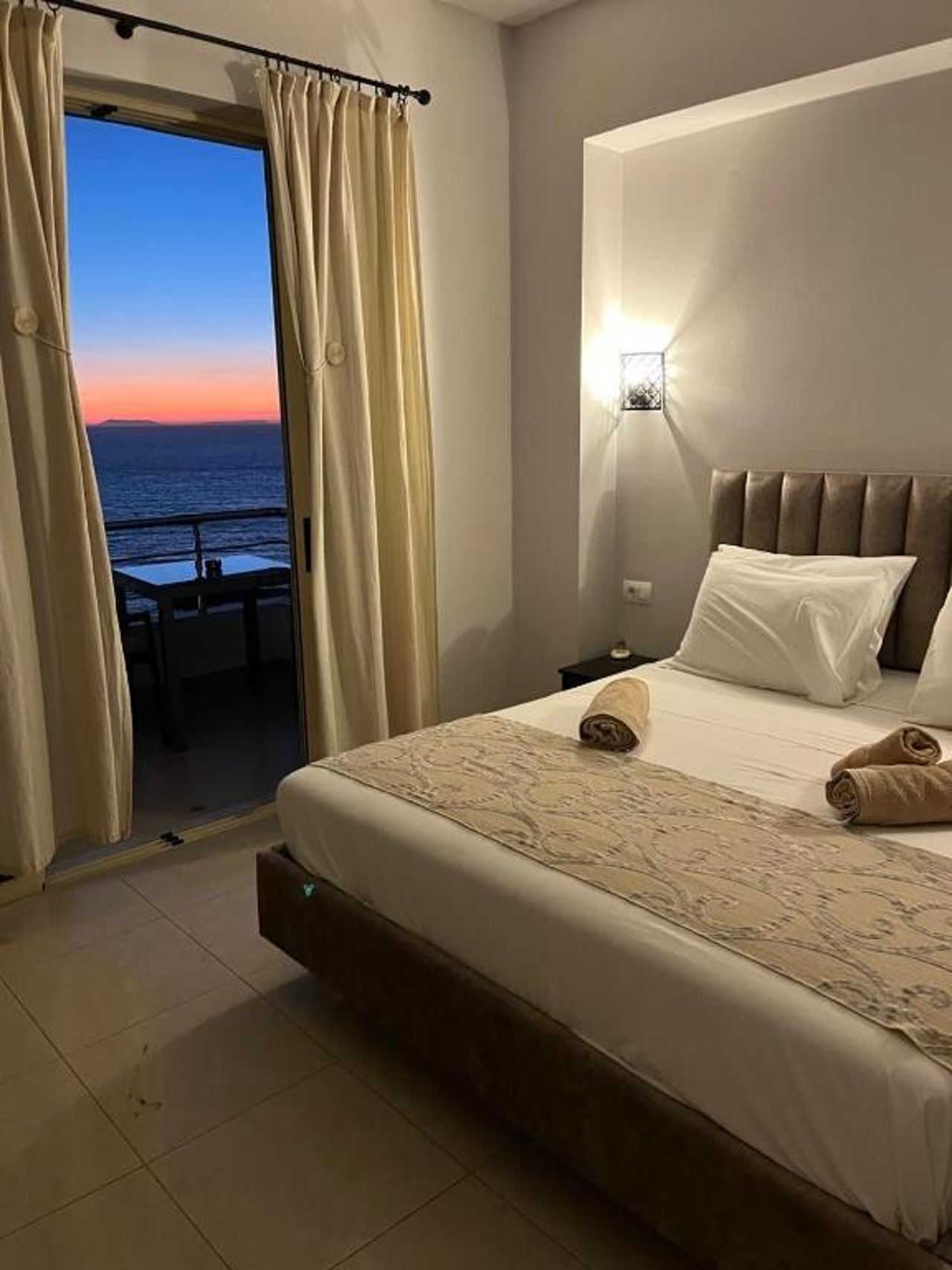 Bluemoon Suites Sarande