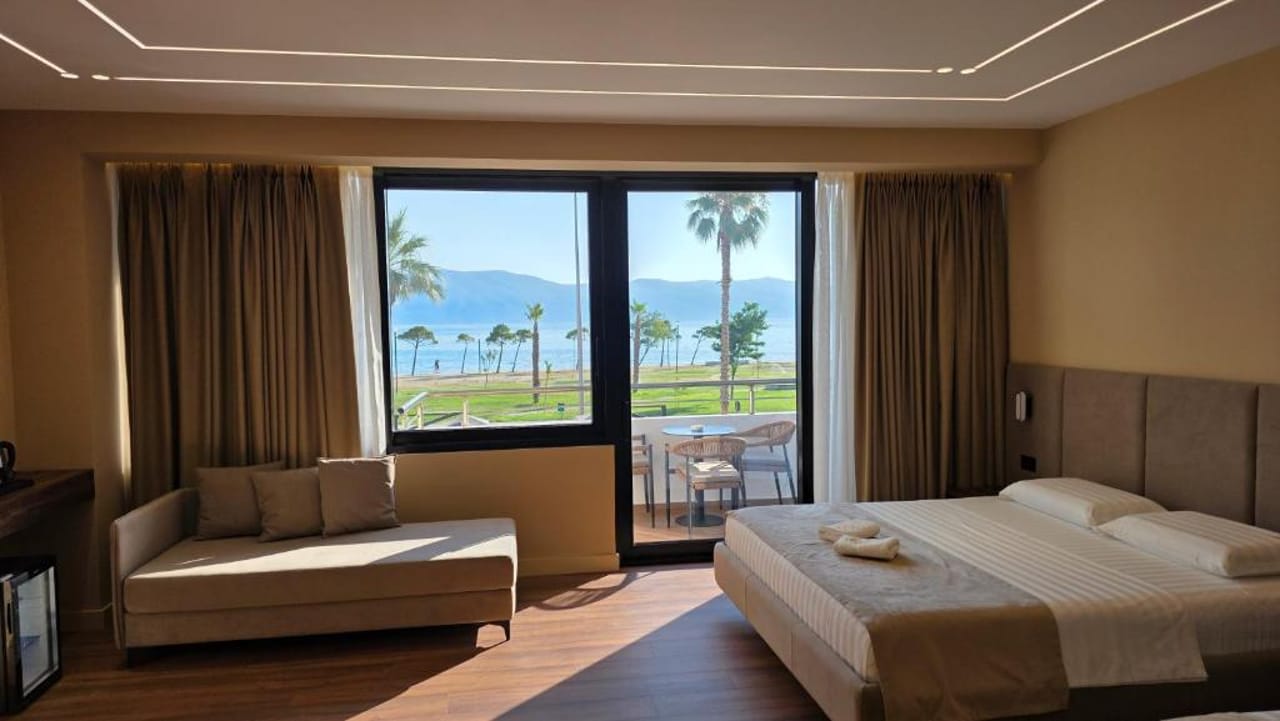 Haris Hotel
