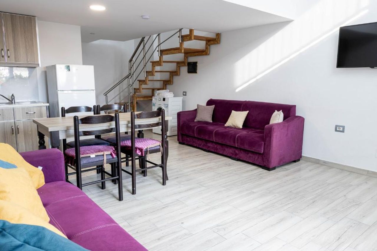 Bebi Hotel And Apartments