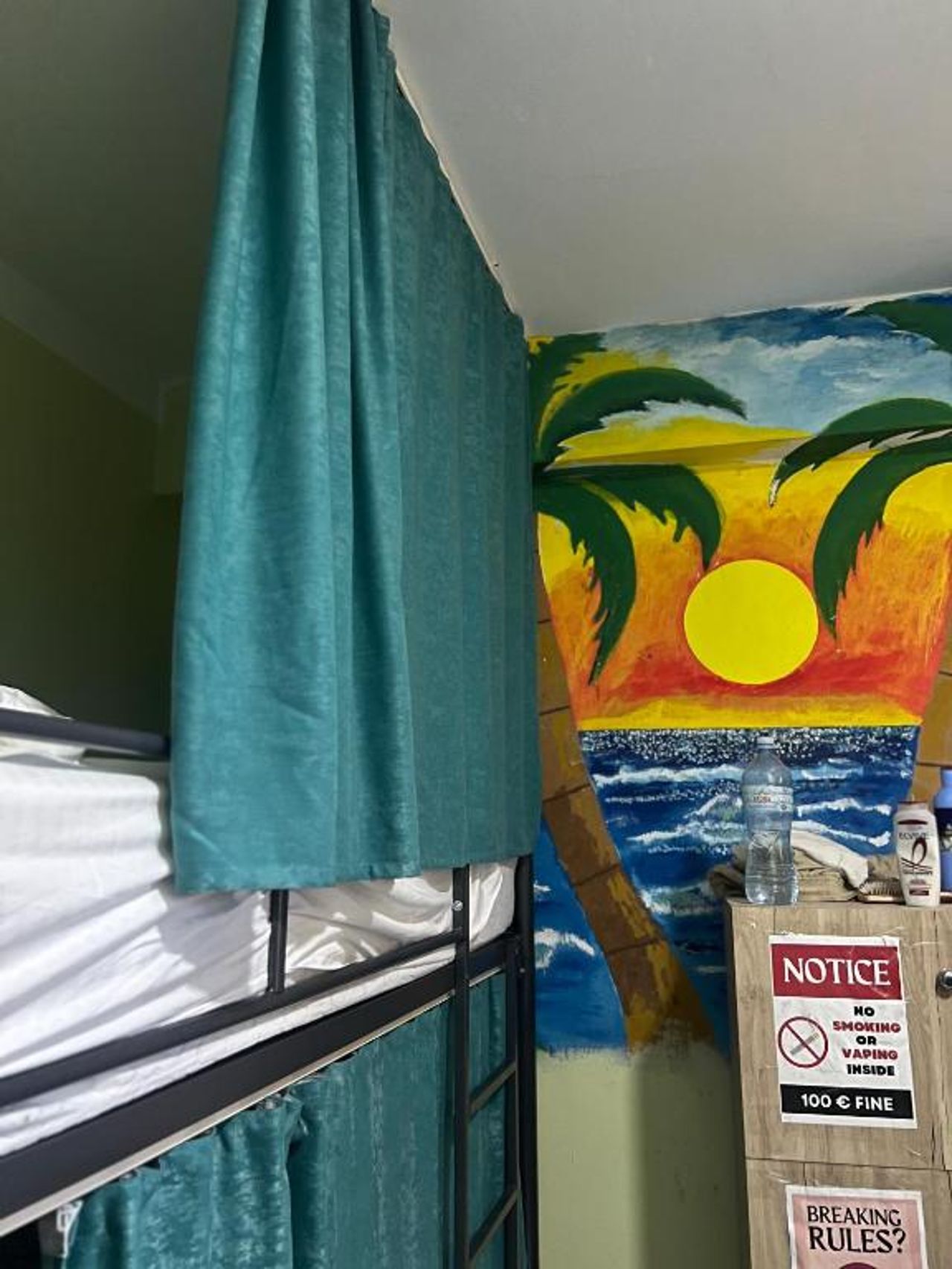 Vlora Backpackers Hostel & Bar LUNGOMARE