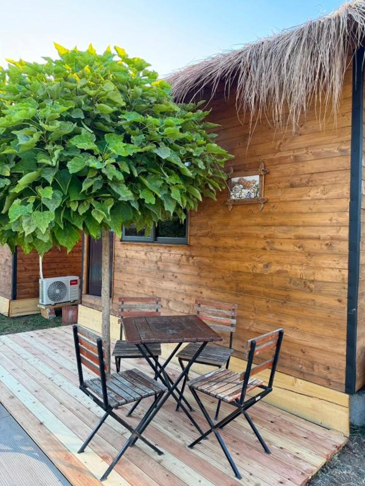 Windmill Shkodra Gesthouse Camping & Grill