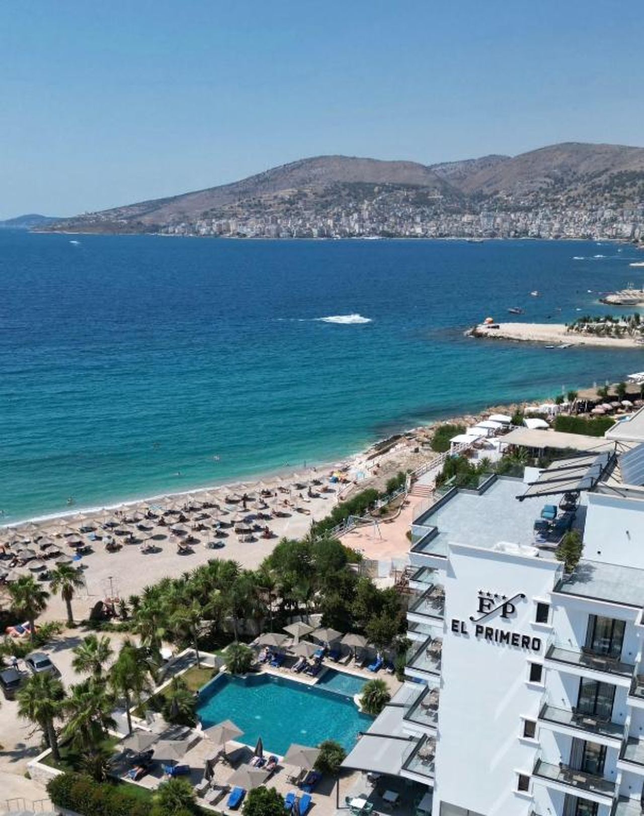 El Primero Hotel