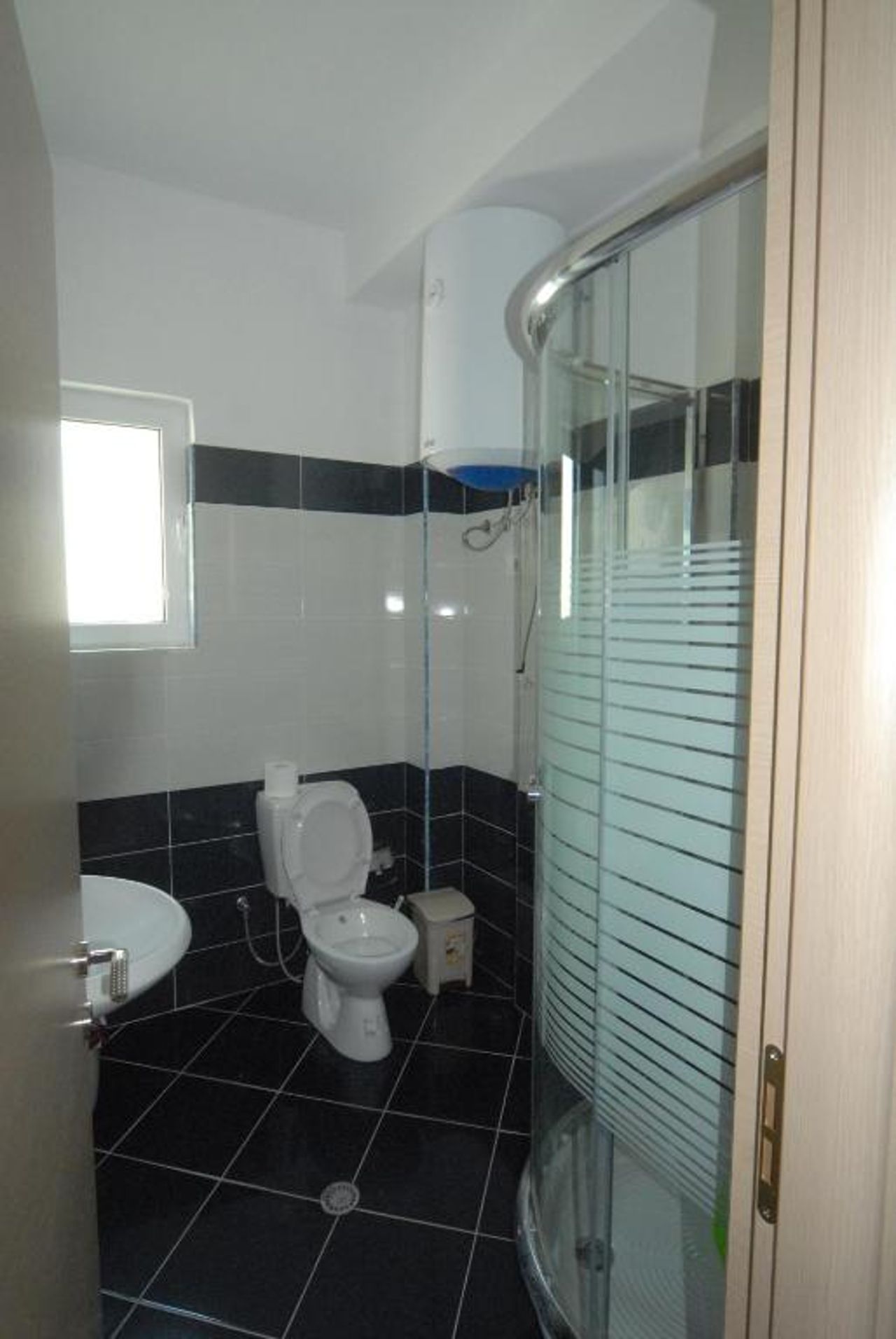 Radhima Beach Apartment-Tirana Resort
