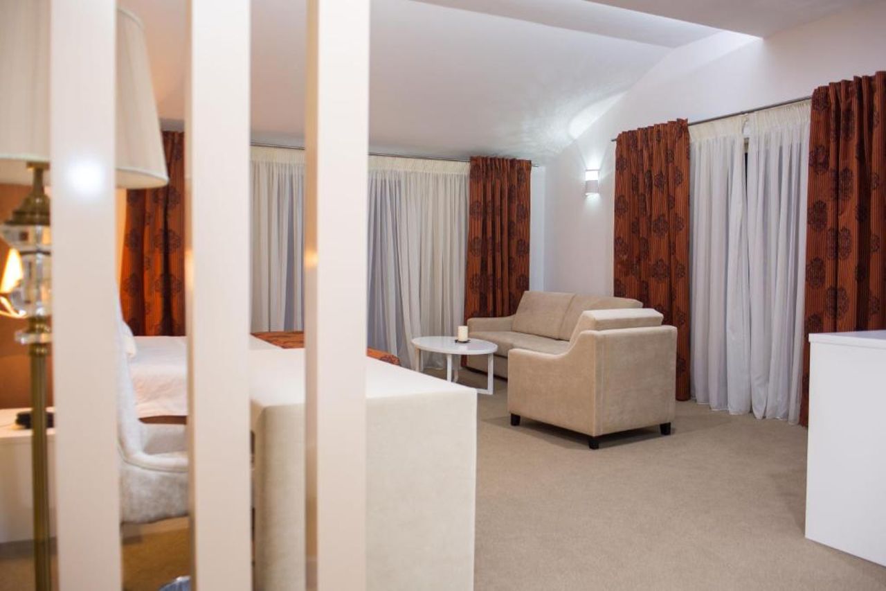 Santa Quaranta Premium Resort