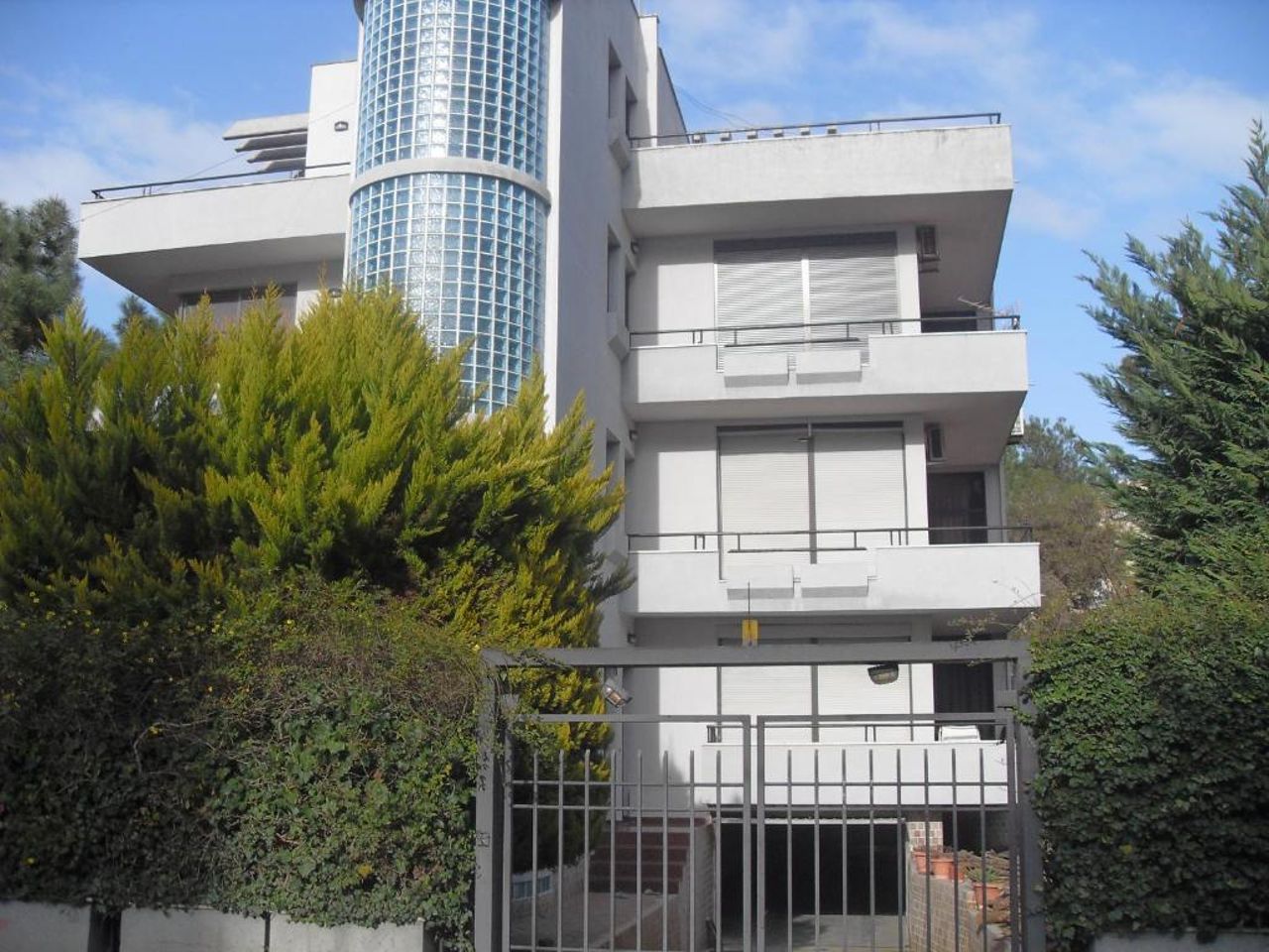 Blu Apartments