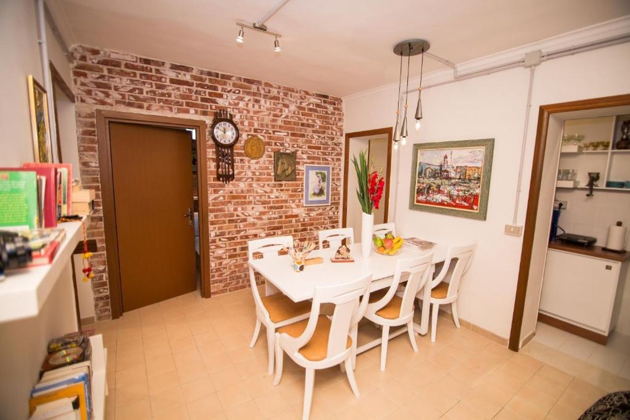 B&B Artistic Tirana