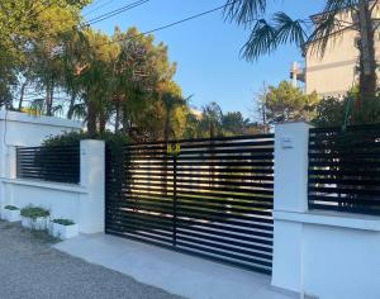 White Beach Villa 1 - Luxury