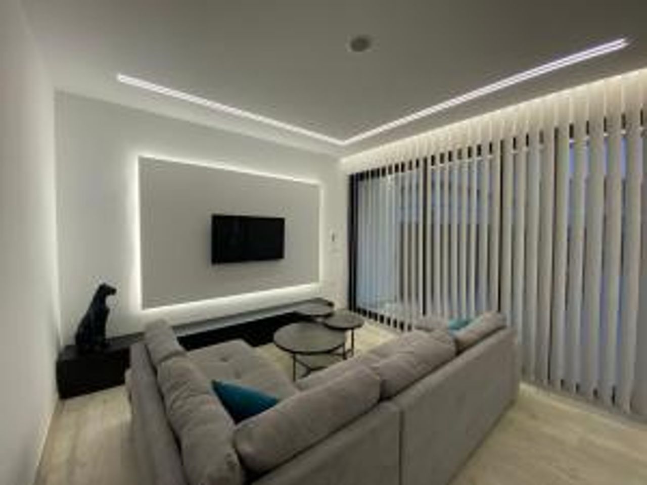 White Beach Villa 2 - Luxury