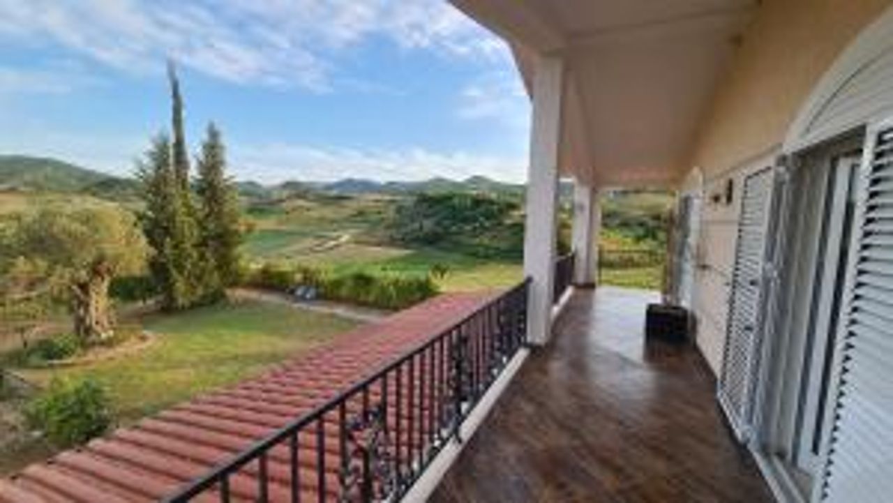 "Kasneci Residence" Countryside Villa