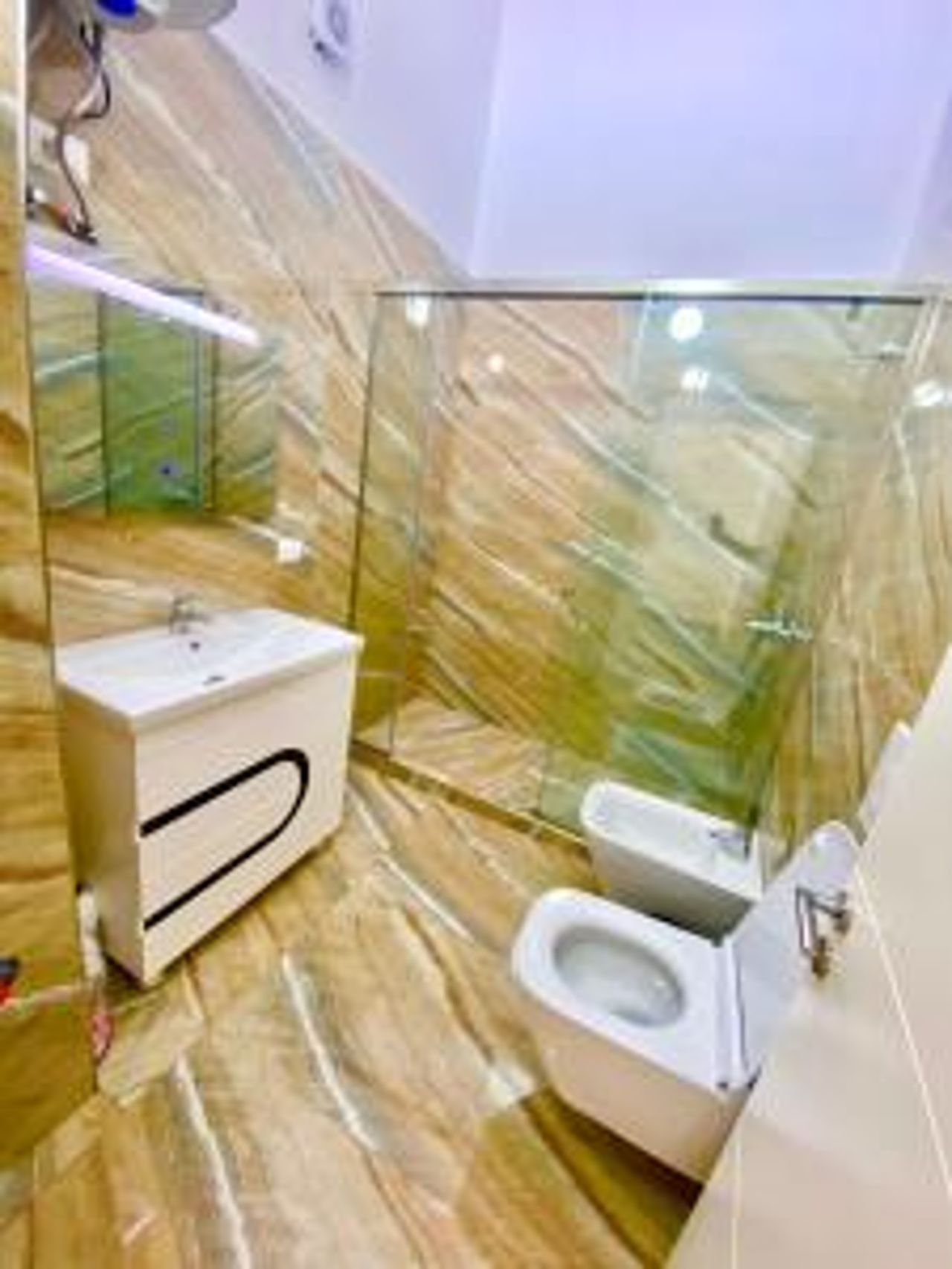 luxury Penthouse shkembi kavajes
