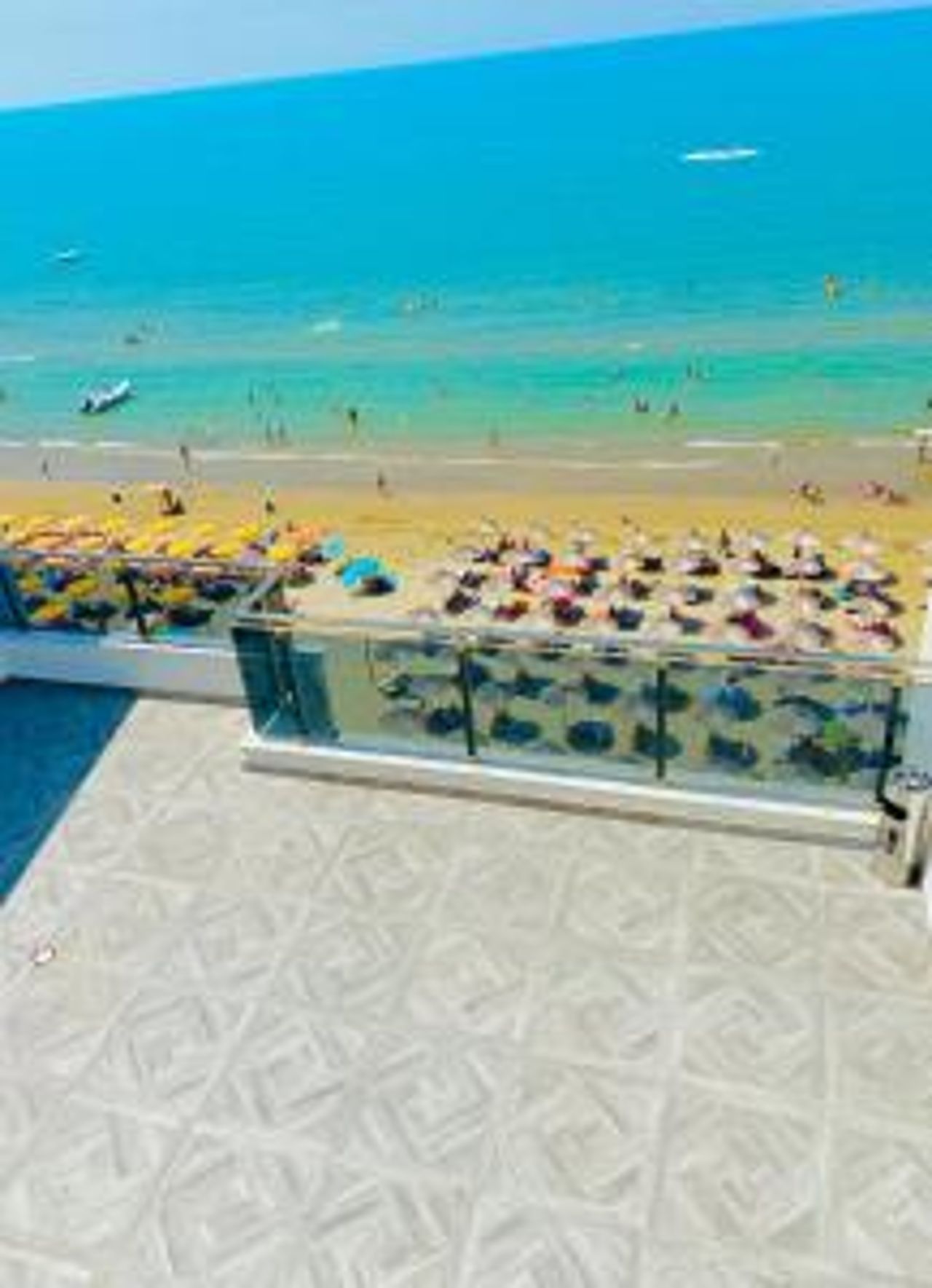 luxury Penthouse shkembi kavajes
