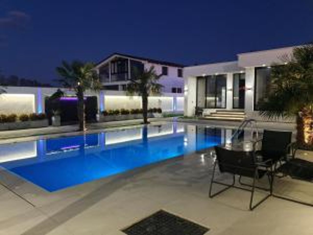 LT Luxury Villa