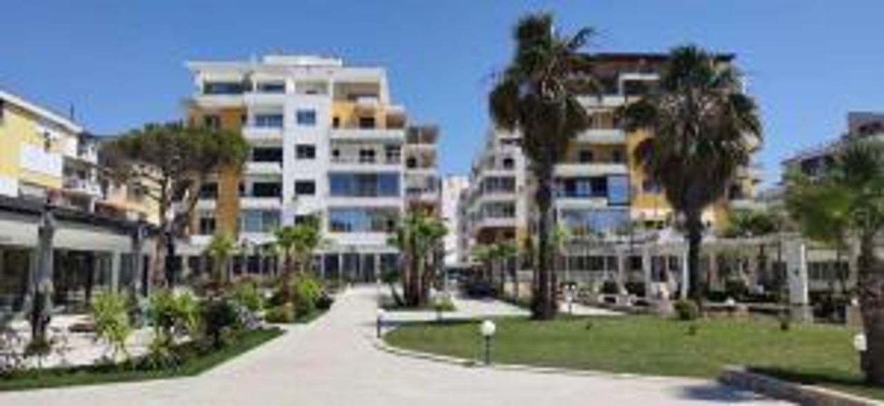 Wonderful Sea View Apartment Qerret
