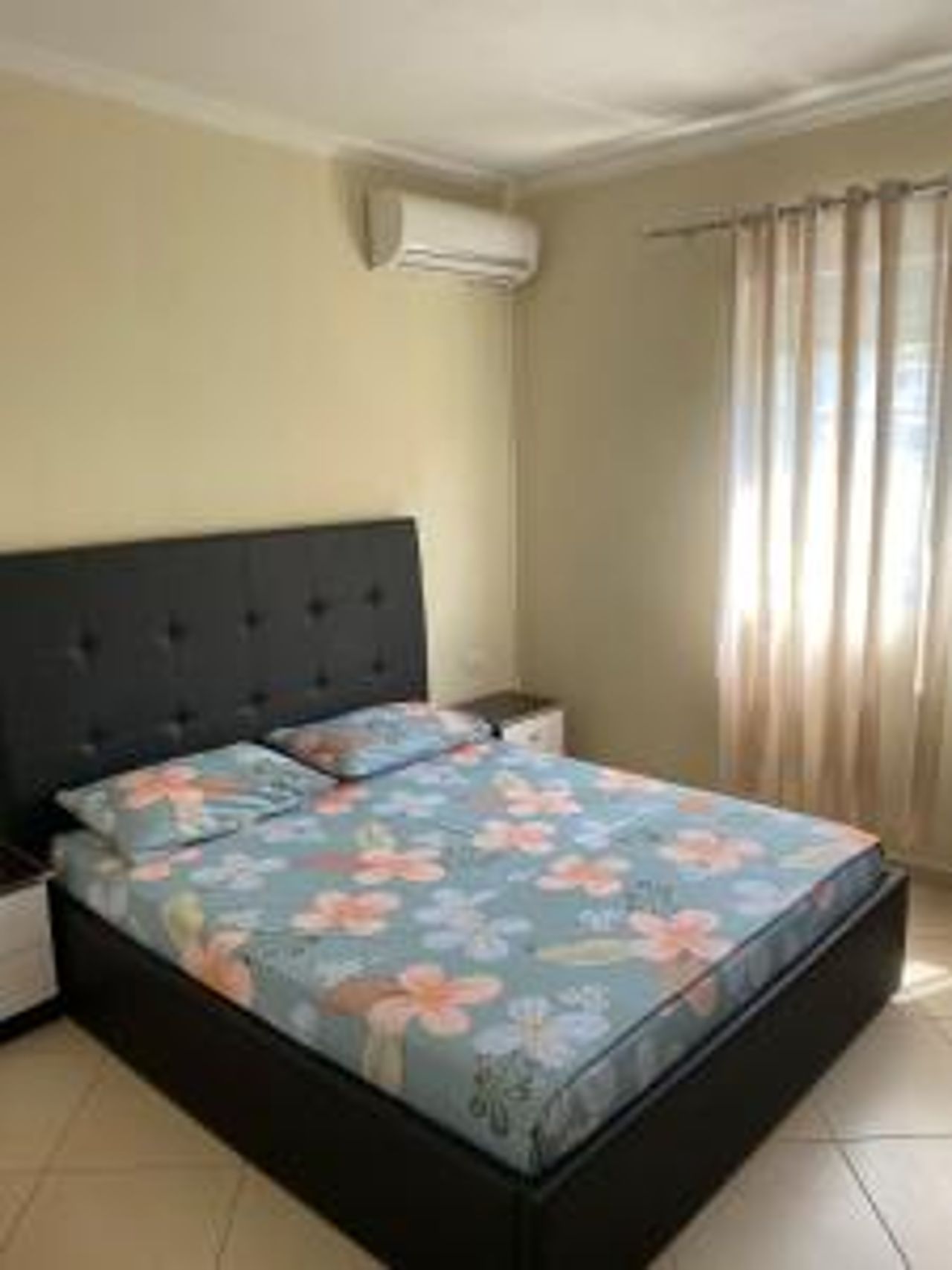 Saimir Apartaments