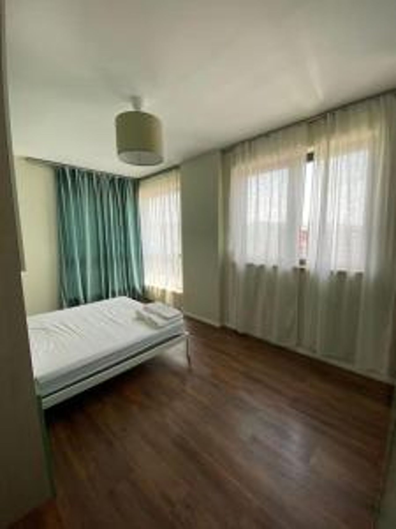 Ilirjan apartment