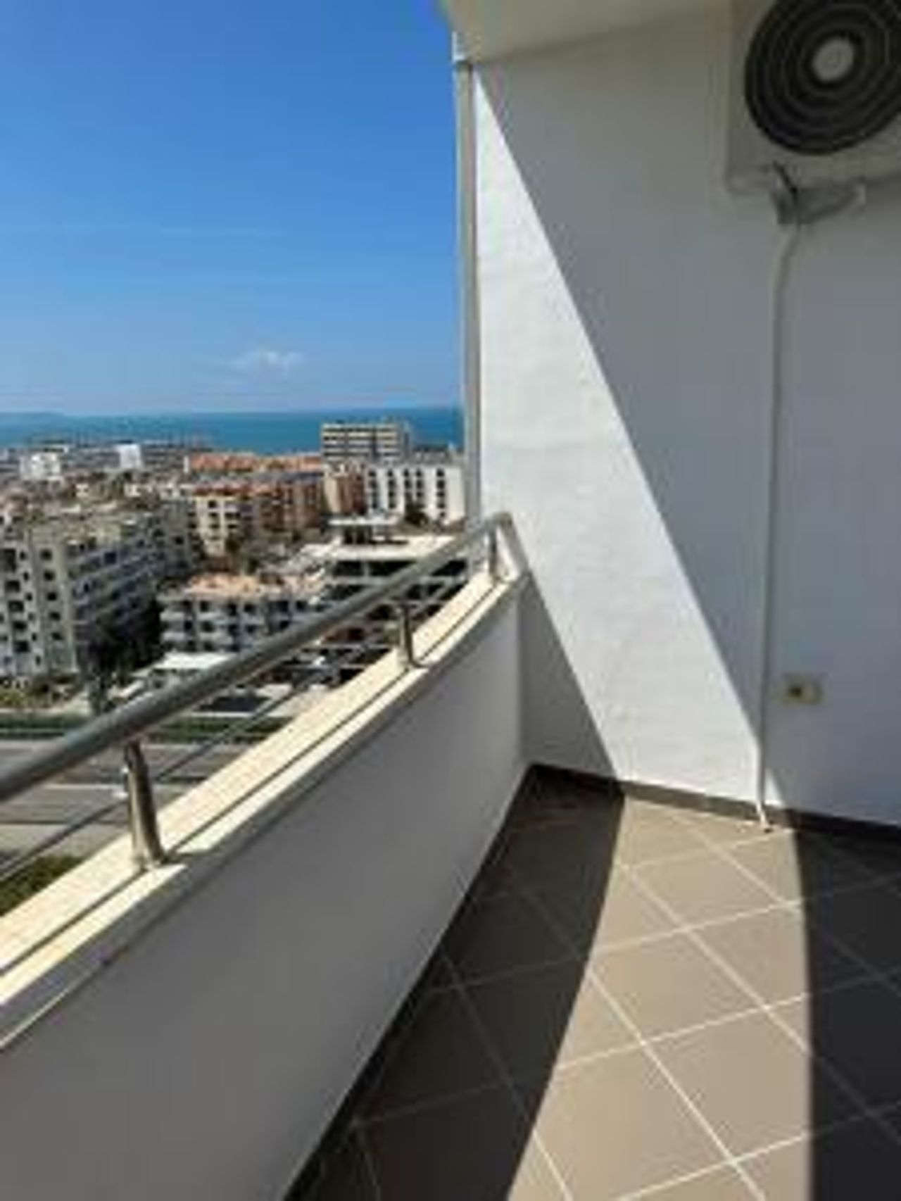 Lulu Suites - Petit