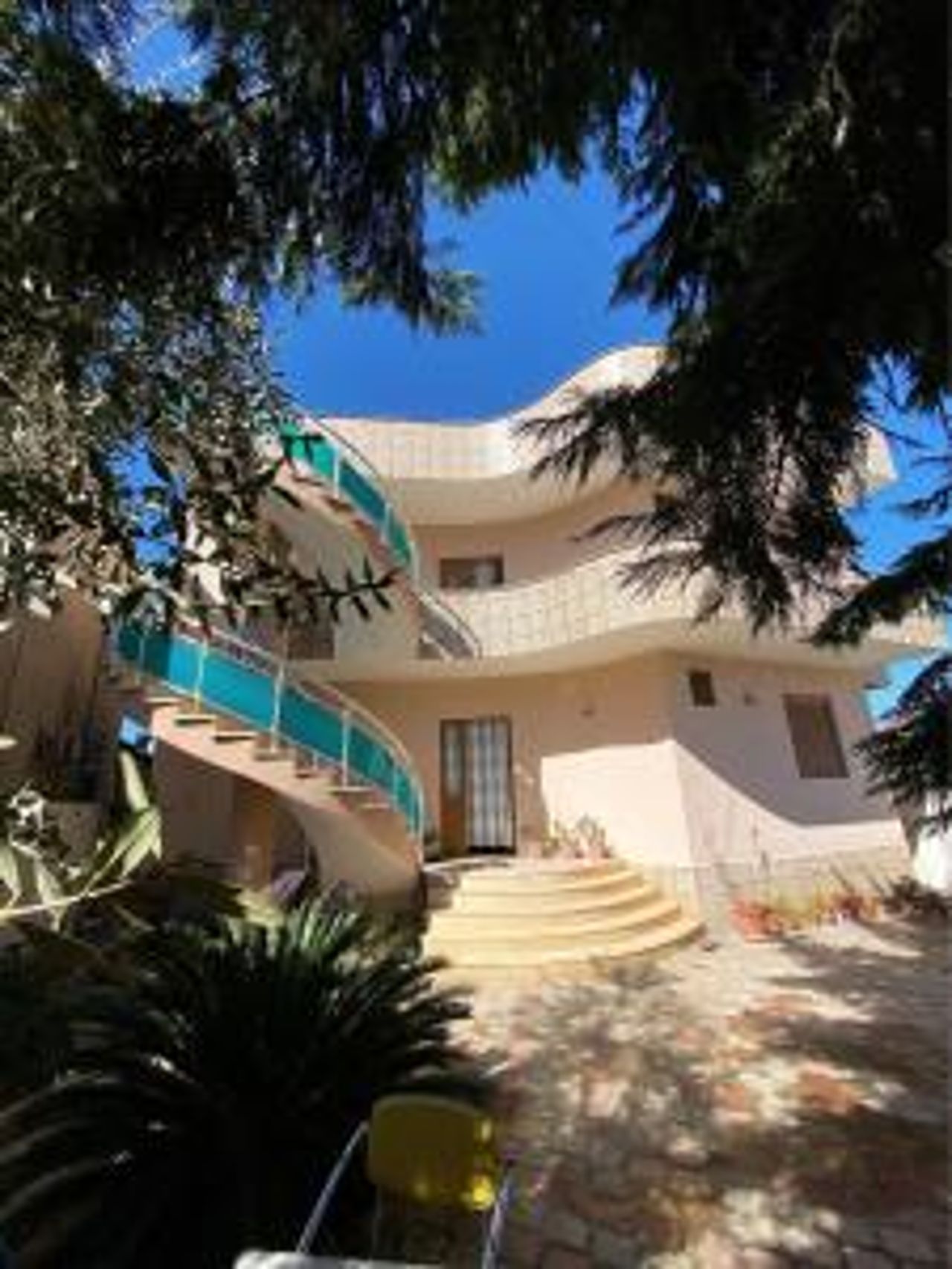 Vila Afrimi