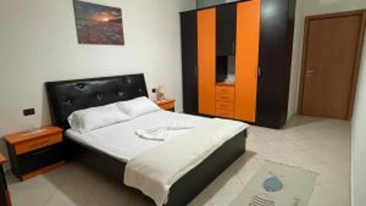A & J Apartment