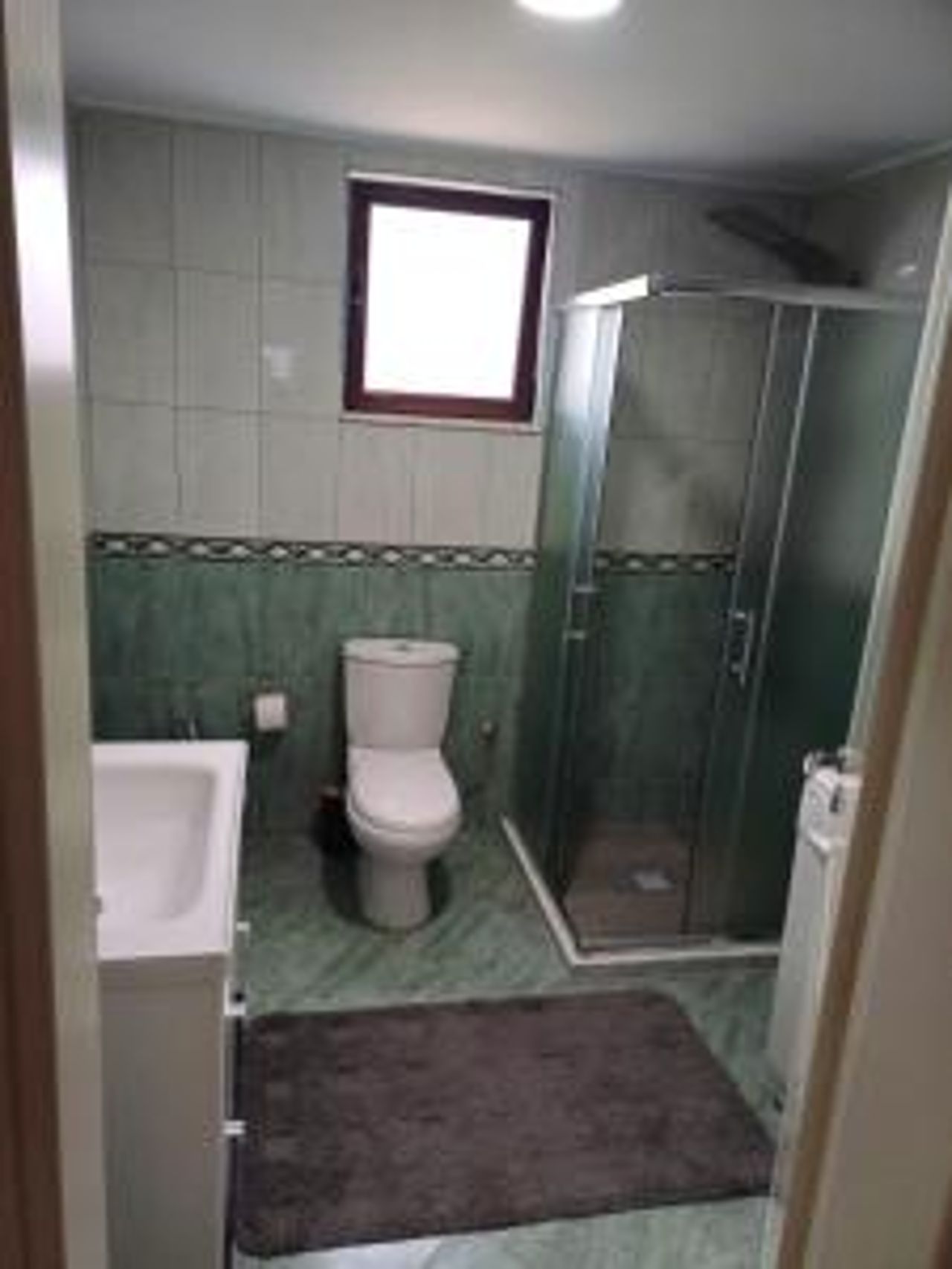 Albanian Gem in Kuçovë