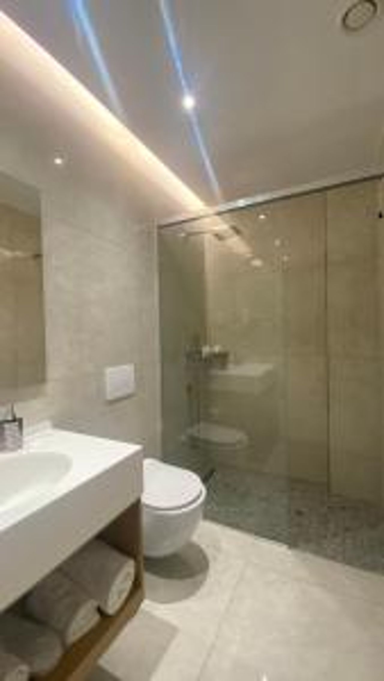 Marina Premium Hotel- Residences